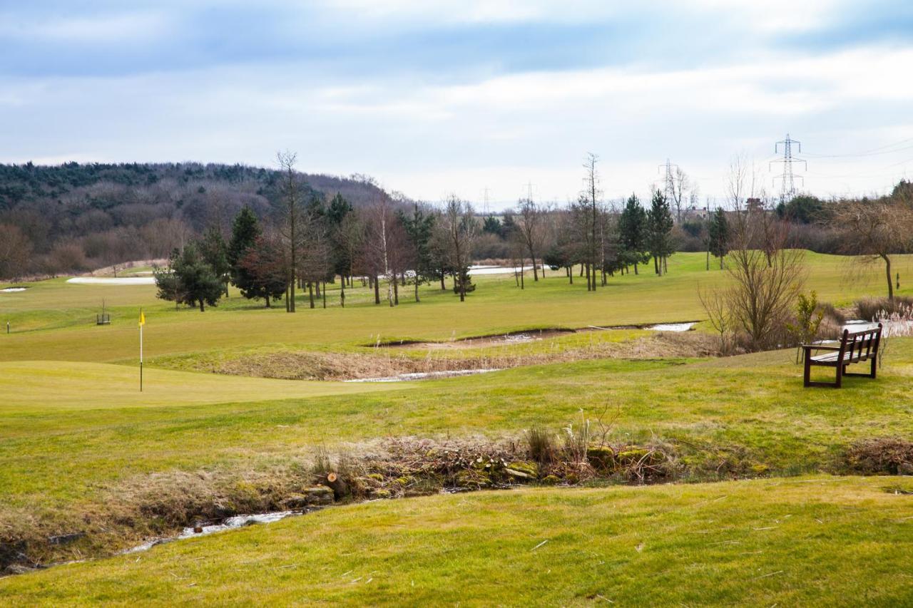 Magnolia Park Hotel, Golf & Country Club Boarstall Экстерьер фото